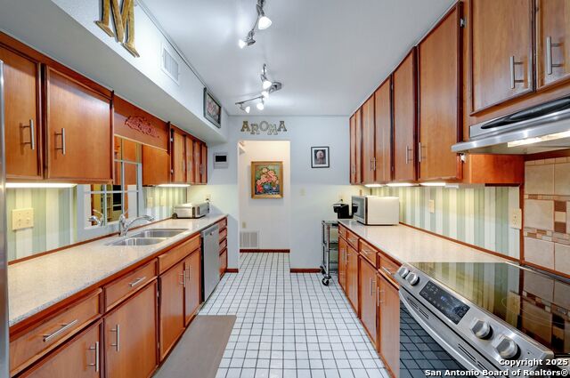 Image 31 of 52 For 448 Red Rock Road