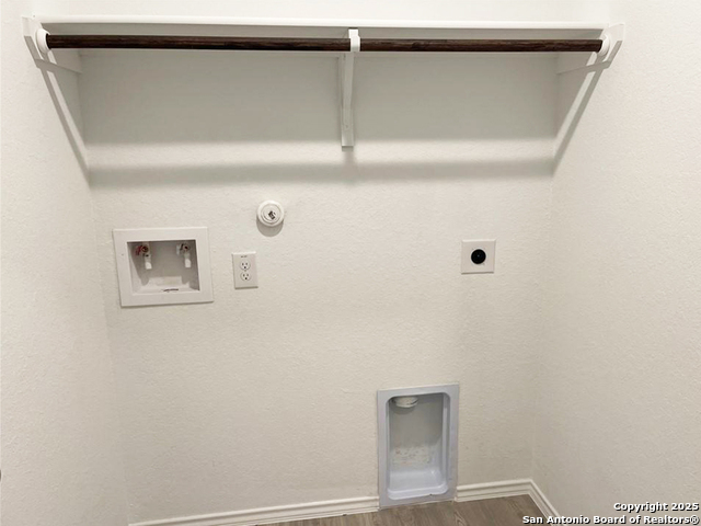 Image 7 of 9 For 2765 Green Finch