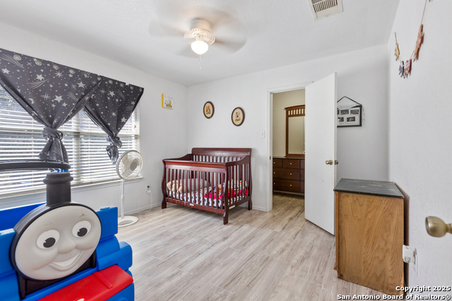 Image 13 of 35 For 10711 Manor Creek