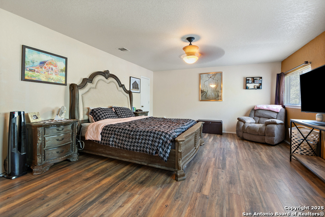 Image 17 of 35 For 10711 Manor Creek