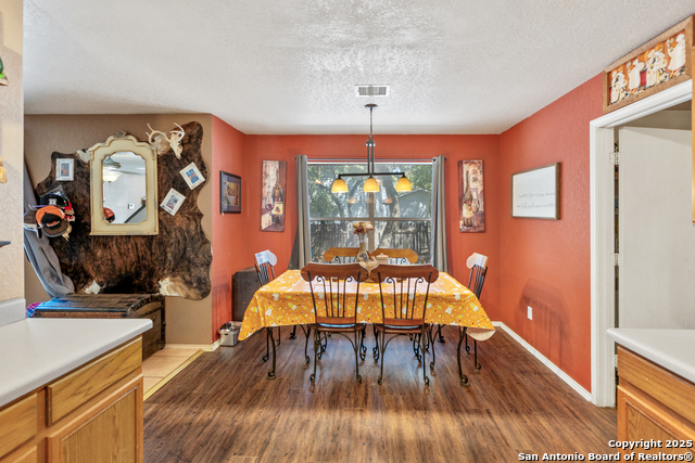 Image 7 of 35 For 10711 Manor Creek