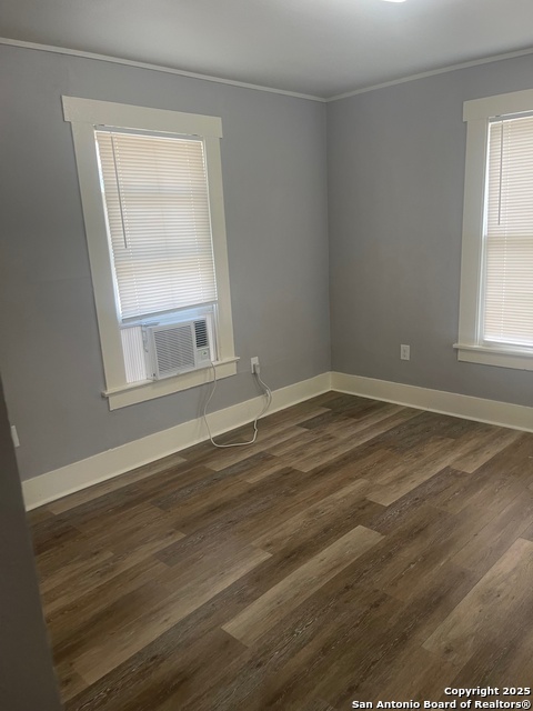 Image 10 of 13 For 205 Kingsbury E