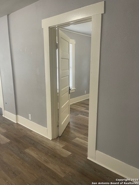 Image 6 of 13 For 205 Kingsbury E