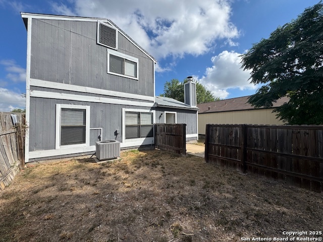 Image 19 of 20 For 10010 Amber Field