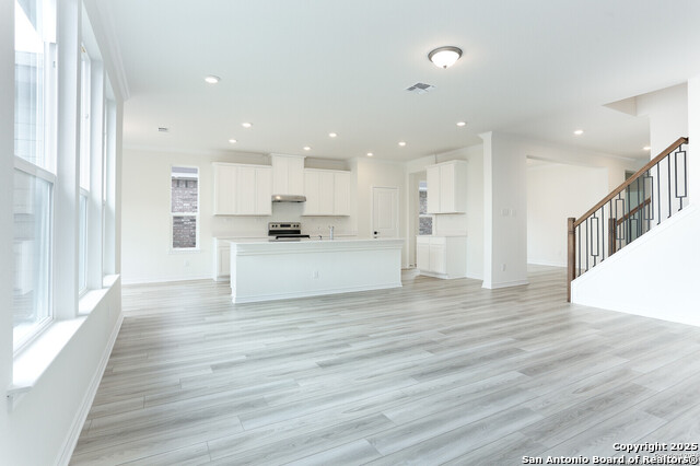 Image 12 of 26 For 5230 Anzueto