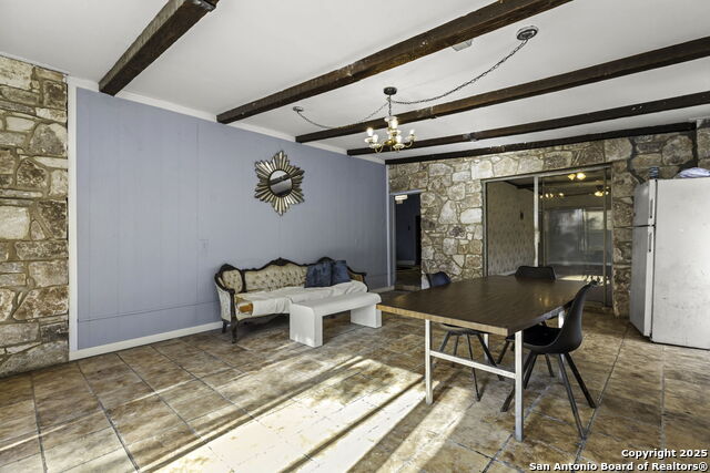 Listing photo id 26 for 922-926 Laredo St S