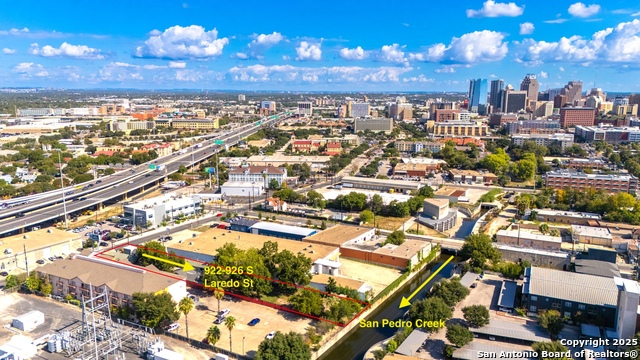 Listing photo id 2 for 922-926 Laredo St S