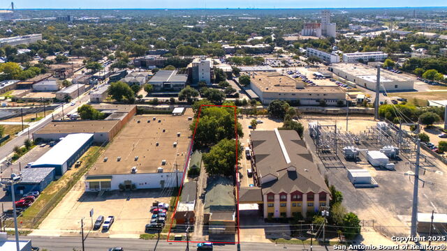 Listing photo id 44 for 922-926 Laredo St S