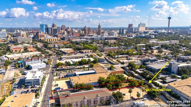 Listing photo id 45 for 922-926 Laredo St S