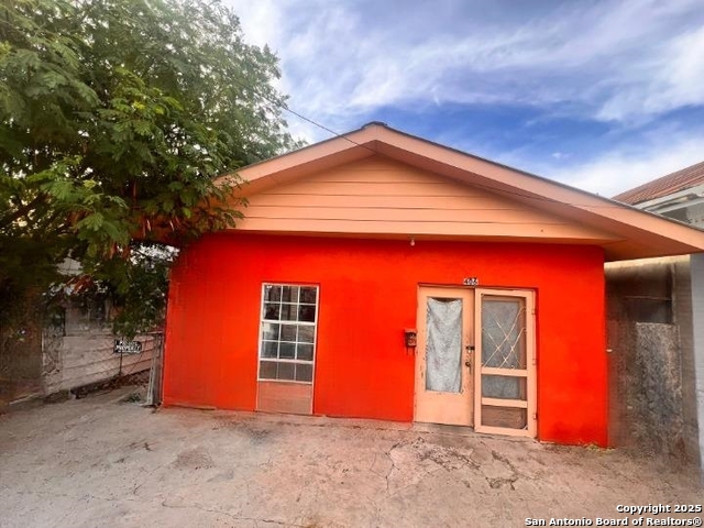 Details for 406 Grant St, Laredo, TX 78040