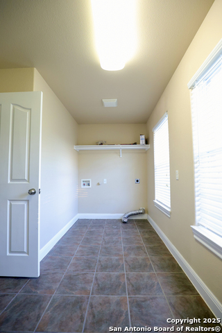 Image 16 of 34 For 123 Colette  