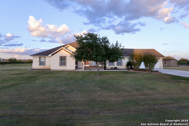 Image 2 of 34 For 123 Colette  