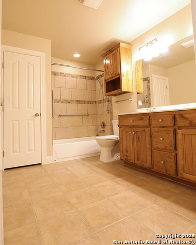 Image 23 of 34 For 123 Colette  