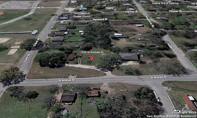 Listing photo id 0 for 1424 Saint Andrew