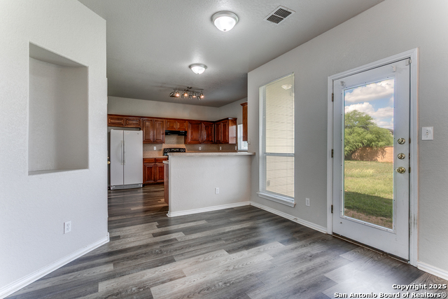 Image 10 of 25 For 21715 Hanover Crest