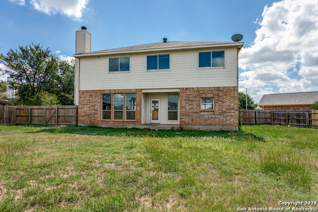 Image 23 of 25 For 21715 Hanover Crest