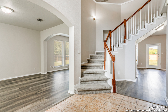 Image 4 of 25 For 21715 Hanover Crest