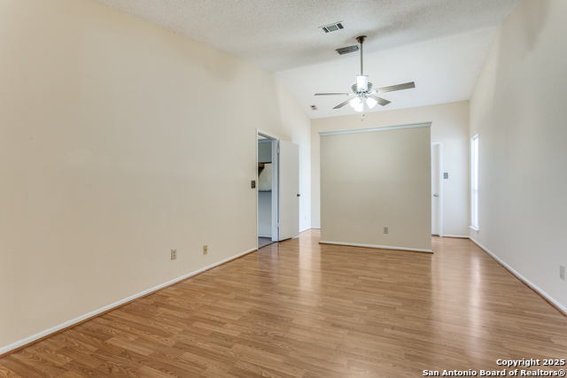 Image 15 of 25 For 9018 Woburn  