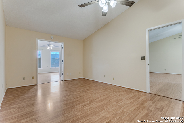 Image 16 of 25 For 9018 Woburn  