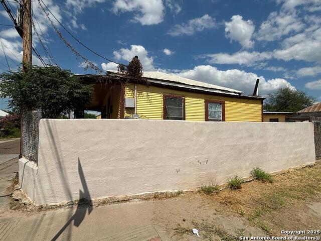 Image 18 of 35 For 201 Vidaurri Ave