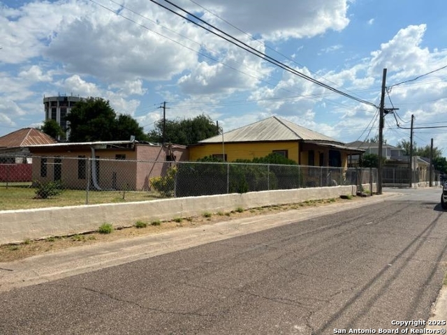 Image 2 of 35 For 201 Vidaurri Ave