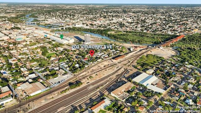 Image 25 of 35 For 201 Vidaurri Ave