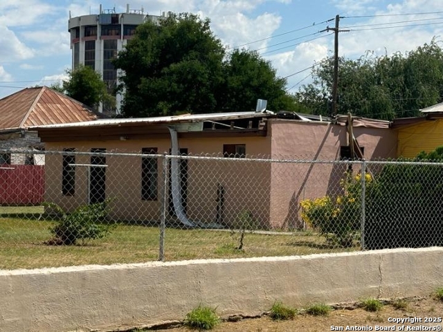 Image 26 of 35 For 201 Vidaurri Ave