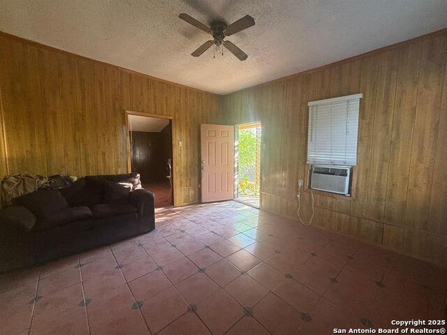 Image 7 of 35 For 201 Vidaurri Ave