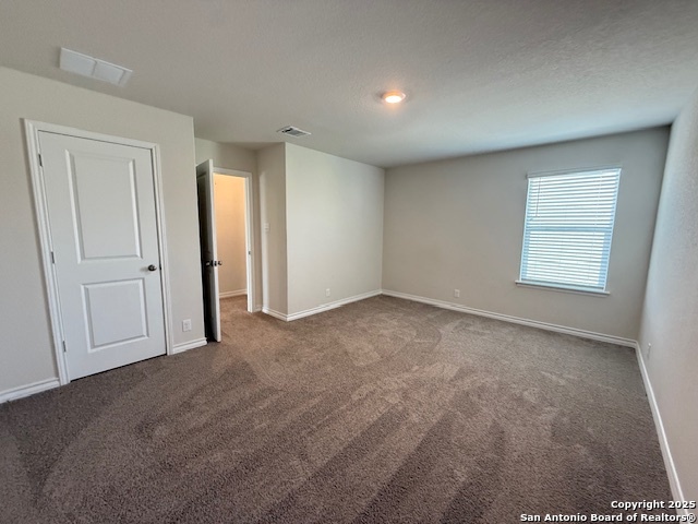 Listing photo id 16 for 222 Grey Woodpecker