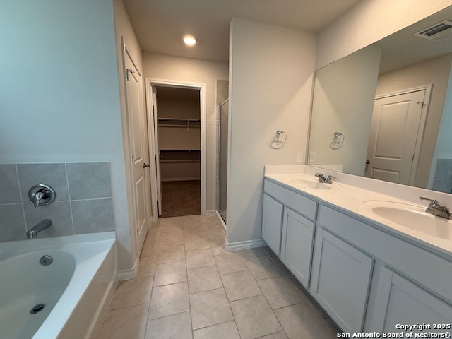 Listing photo id 25 for 222 Grey Woodpecker