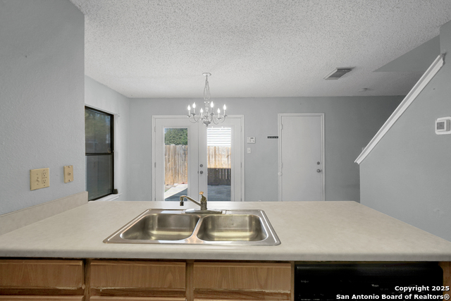 Image 12 of 29 For 8907 Breezefield