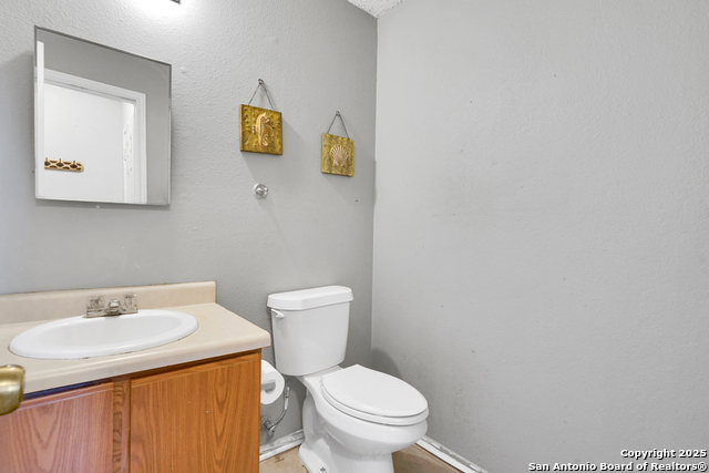 Image 15 of 29 For 8907 Breezefield