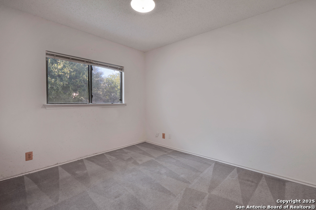 Image 19 of 29 For 8907 Breezefield