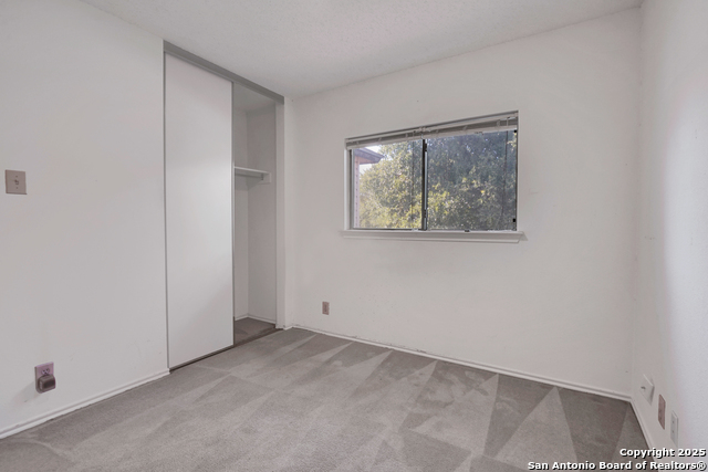 Image 20 of 29 For 8907 Breezefield