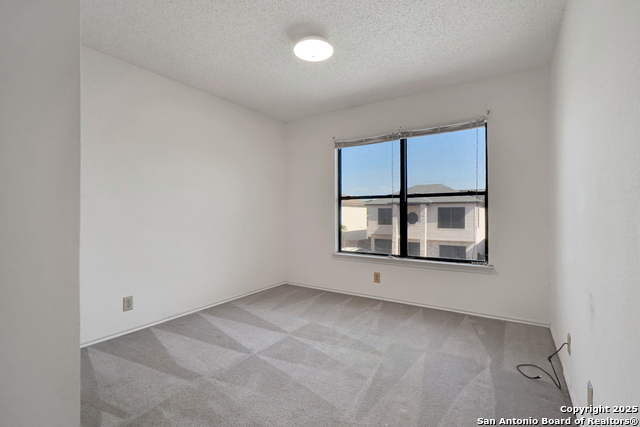 Image 22 of 29 For 8907 Breezefield