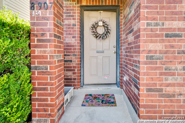 Image 4 of 29 For 8907 Breezefield