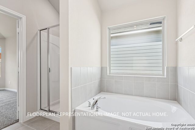 Listing photo id 13 for 8420 Roadrunner Passage