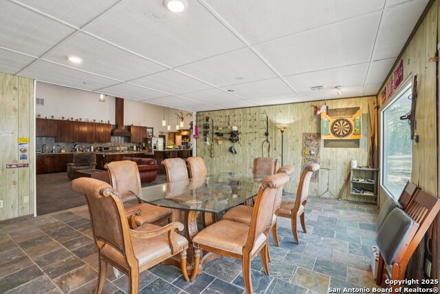 Listing photo id 12 for 3001 Curry  