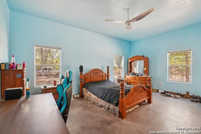 Listing photo id 17 for 3001 Curry  