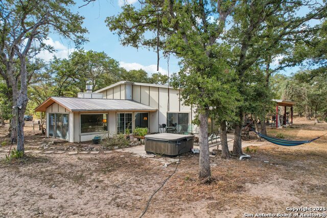 Listing photo id 22 for 3001 Curry  