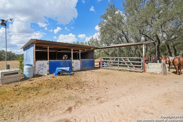 Listing photo id 30 for 3001 Curry  