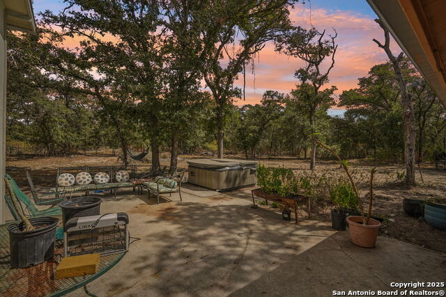 Listing photo id 2 for 3001 Curry  