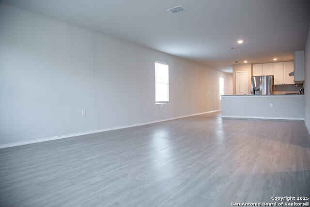 Listing photo id 13 for 4518 Meadowland Pl