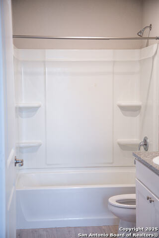 Listing photo id 26 for 4518 Meadowland Pl