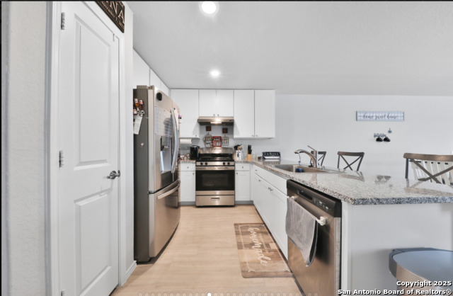 Listing photo id 1 for 4518 Meadowland Pl
