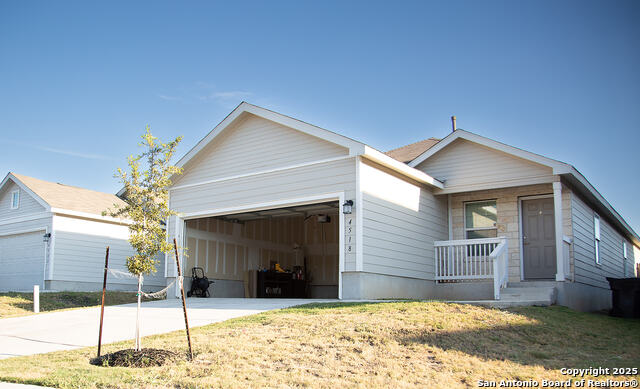 Listing photo id 35 for 4518 Meadowland Pl