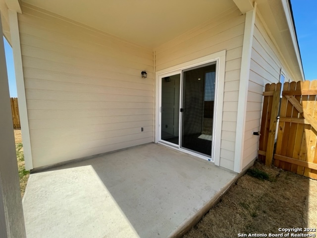 Listing photo id 26 for 14402 Palm Ridge