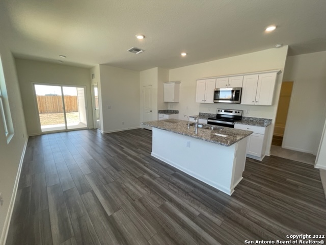 Listing photo id 3 for 14402 Palm Ridge