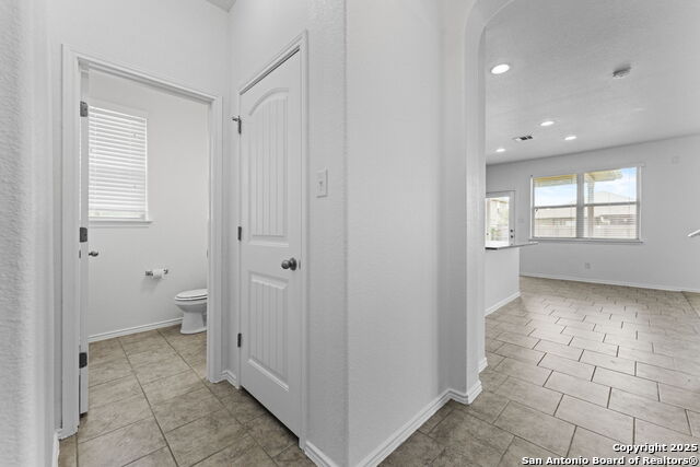 Listing photo id 11 for 10418 Queensland Way