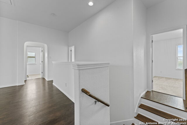 Listing photo id 17 for 10418 Queensland Way